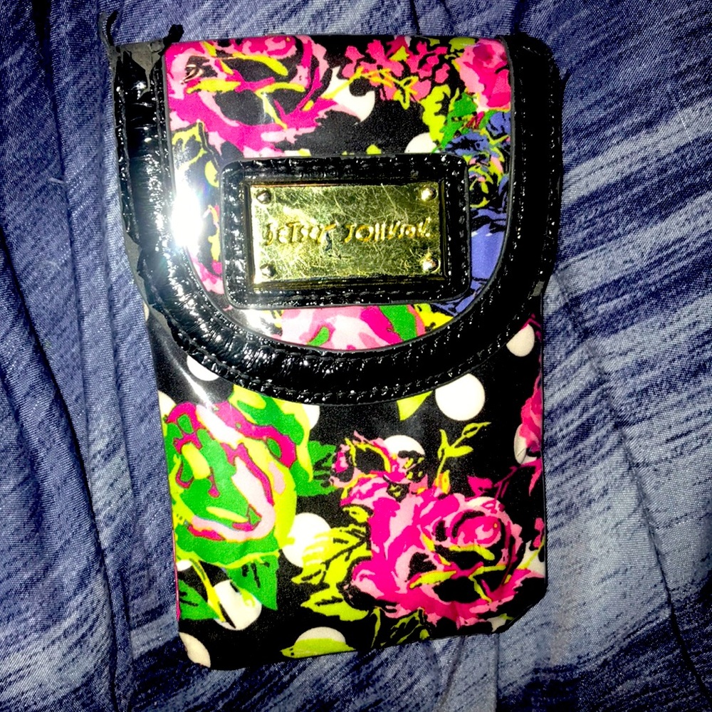 Betsey Johnson phone holder